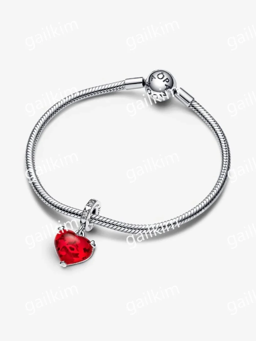 Pandora Disney Mickey & Minnie Mouse Kiss Red Murano Glass Dangle Charm